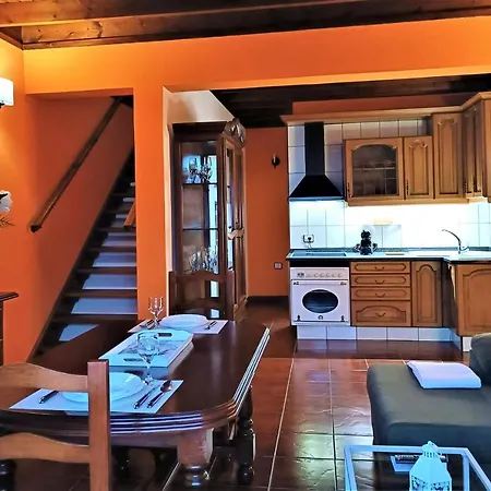 Casa La Molina 度假居 Triquivijate