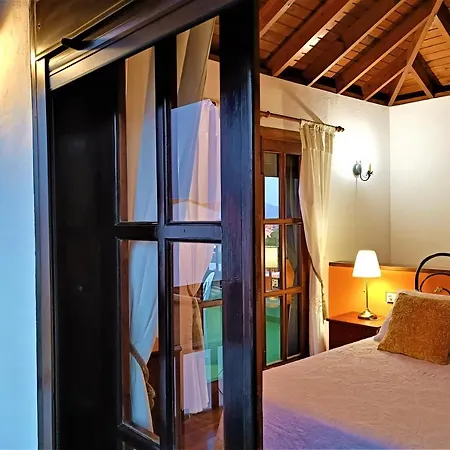 Casa La Molina 度假居 Triquivijate